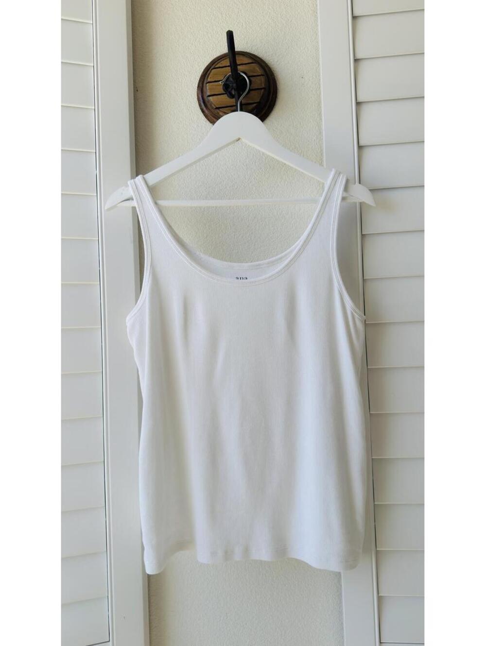 a.n.a White Ribbed Scoop Neck Tank Top - Size XL
